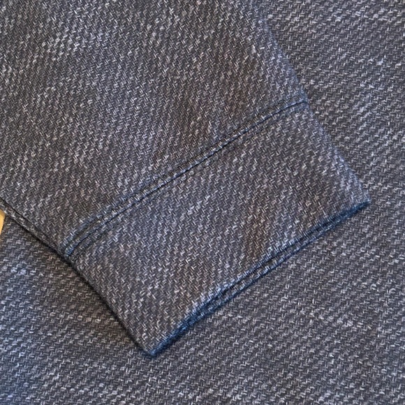 Johnnie-O Quarter Zip - Picture 2 of 5